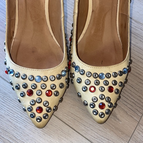 Isabel Marant vintage studded light yellow pointed heels - Picture 4 of 8